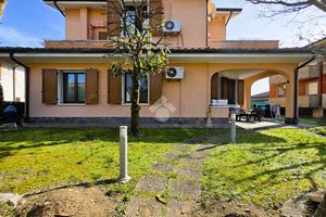 3 LOCALI A BAGNOLO SAN VITO