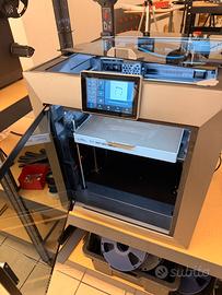 Stampante 3D per materiali tecnici Qidi Plus4