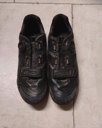 Scarpe mountain bike 