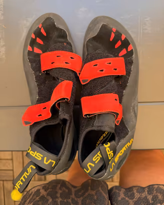 Scarpe arrampicata Sportiva Tarantula 43,5 rosse