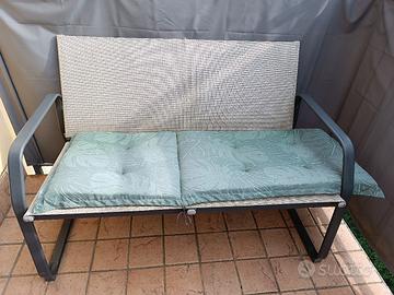 salottino:divanetto+2sedie per balcone