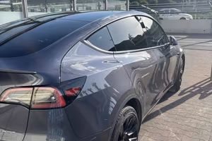 Tesla model Y Long Range AWD