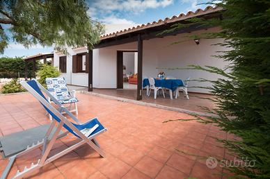 VILLA SMERALDO con giardino vicina al mare