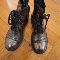 Anfibi donnai Mally in vero cuoio metallizzato