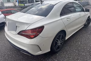 MERCEDES CLA 220 AMG-LINE 4Matic