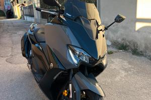 Tmax 560 tech max 2021