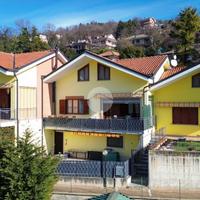 VILLA A SCHIERA A GIVOLETTO