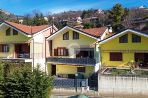 VILLA A SCHIERA A GIVOLETTO