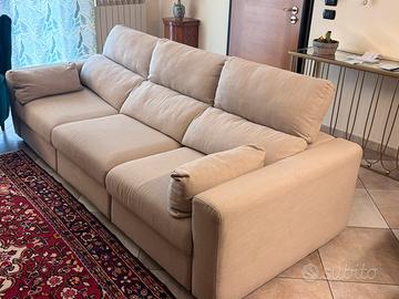 Divano Eskilstuna 3 posti chaise longue regolabili