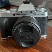 Fujifilm X-T200