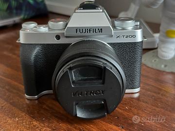 Fujifilm X-T200