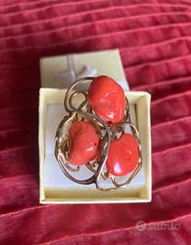 Anello di corallo e argento 925