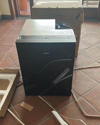 Frigo isotherm cr85 total black