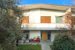 PORZIONE DI BIFAMILIARE A BRONI