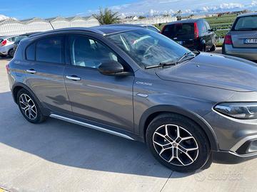 FIAT Tipo Cross 1.6 Multijet 130cv EU6D-Isc