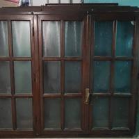 Porta finestra e finestre in legno per casa