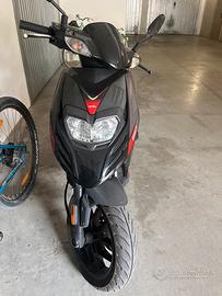 Sr 50 motard Aprilia