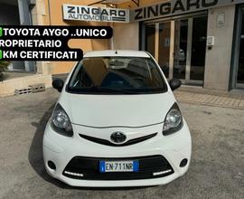 TOYOTA AYGO 1.0 12V 5P. LOUNGE NAVI PERFETTA