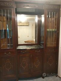 Credenze antiche ,tavolo e sedie