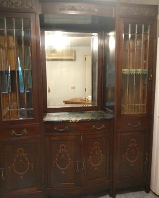 Credenze antiche ,tavolo e sedie