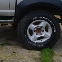 Gomme mud-terrain 255 70 16 ricoperte