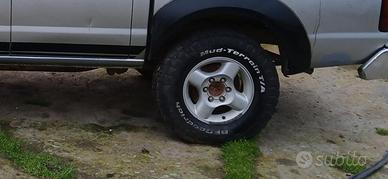 Gomme mud-terrain 255 70 16 ricoperte