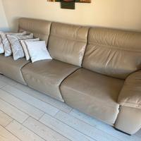 Divani in vera pelle by Natuzzi