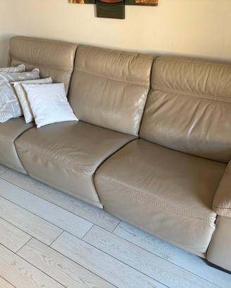 Divani in vera pelle by Natuzzi