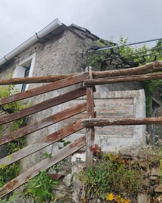 Rustico / Casale di 60 m² con 2 locali a La Spezia
