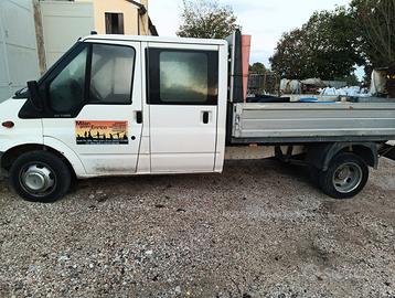 Camion Ford doppia cabina autocarro