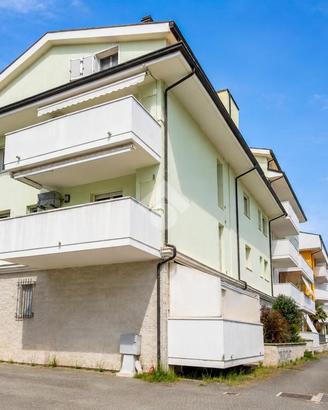 3 LOCALI A TORTORETO