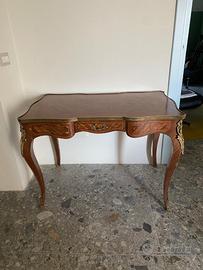 Consolle in stile Luigi XV intarsiata