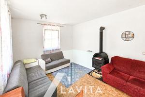Bilocale con balcone a Lasa