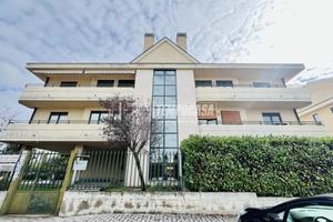 Bilocale con terrazzo, box doppio e cantina - Via