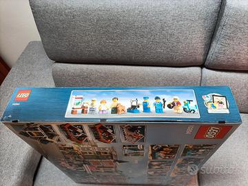 Lego Corner garage 10264