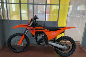 Si valutano permute com motocross pari o superiore