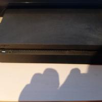 console play station 4 (ps4) + joystick + 1 gioco