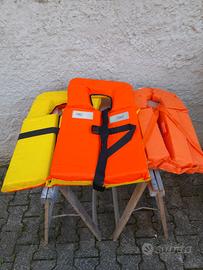 3 giubbotti salvagente 
