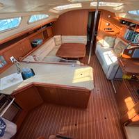 Barca a vela hunter 41 deck saloon.