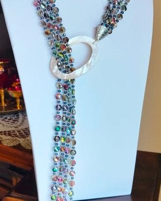 collana a "cravatta" con più di 500 cristalli