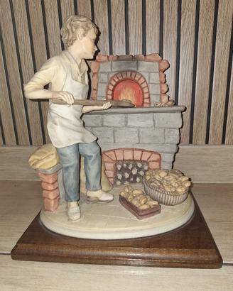 statuetta in ceramica