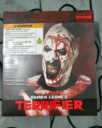 action figure terrifier mezco toys