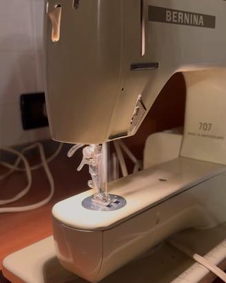 Macchina da cucire bernina 707