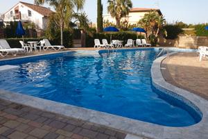 Campofelice di Rccella-Casa Vacanze con Piscina