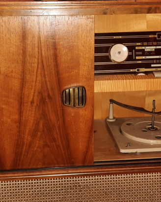 Radio e giradischi a valvole