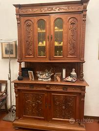 Credenza antica