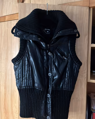 Gilet smanicato donna nero lucido