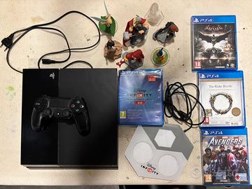Playstation 4 + 1 controller + 4 giochi