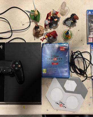 Playstation 4 + 1 controller + 4 giochi