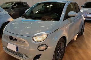 Fiat 500 500e Berlina 42 kWh Icon
